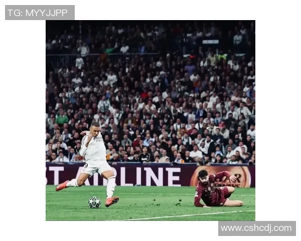 小卡足球明星究竟是谁引发了众多球迷的热议与关注